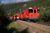 Deh 4/4 I 54 zieht am 15.9.11 den Regio 526 von Oberwald Richtung Furka-Basistunnel.