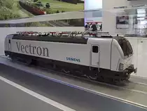 VECTRON von Siemens wurde bei der Transport-Logistic2011 in M�nchen als Modell im Plexiglasschaukasten ausgestellt;110513