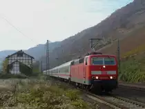 181 209-8 zieht den IC 135 Luxemburg - Nordeich (Mole) am 20.10.2011 durch Hatzenport (Mosel)