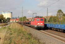 Das war knapp....!;-) Kaum war die 185 vorbei kam 140 018-3 mit leeren Autotranportwagen aus Richtung G�ttingen angeschossen!
Aufgenommen am Ortsrand von Obernjesa am 23.09.2011 