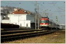 Wieder eine Altlast ausgegraben und neu bearbeitet. 4010 009 am 15.1.2006 bei der Durchfahrt in Nussdorf. (Franz-Josefs-Bahn) 4010 009 ist als einzige Einheit erhalten geblieben, steht mittlerweile unter Denkmalschutz und ist im Besitz der �sterr. Gesellschaft f�r Eisenbahngeschichte (�GEG).