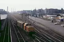 344 092 rangiert in Berlin Halensee, 07.10.1994.