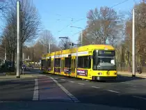 Dresden: Stra�enbahnlinie 13 nach Prohlis Gleisschleife an der Haltestelle Zoo.(29.11.2011)