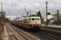 103 235 mit einem TEE Sonderzug am 04.12.2011 am Heimeranplatz in M�nchen.