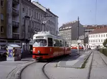 Wien Wiener Stadtwerke-Verkehrsbetriebe (WVB) SL N (E1 4664 (SGP 1967)) XX, Brigittenau,  Friedrich-Engels-Platz / Floridsdorfer Brücke im Juli 1992. - Scan eines Diapositivs. Film: Agfa Agfachrome 200RS. Kamera: Leica CL.