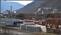 RE1241 mit Ge 4/4 II 625  K�blis  verl�sst Untervaz-Trimmis Richtung Landquart. (30.11.2011)