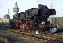 52 8087-0 Bw Berlin-Sch�neweide im Januar 1992 absolvierte Heizlokdienst (das Richtige, wo es draussen ungem�tlich wird...) - vor ihrer kurzen Karriere in S�ddeutschland.