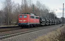 140 036 zog am 03.12.11 einen Milit�rzug durch Leipzig-Thekla Richtung Mockau.

