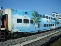 Coach 1014 der TRI RAIL am 09.03.2008 in Miami (FL) Metrorail Transfer Station.