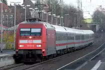 101 017-2 mit IC nach Luxemburg in Recklinghausen 4.12.2011