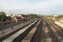 Bf. Kaeng Khoi Junction, Blickrichtung Thanon Chira Jn., am 18.Juni 2011.

