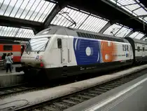 Re 460 015 am 28.03.2003 in Z�rich HB.