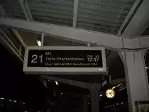 Zugzielanzeiger f�r die S1 nach Telfs-Pfaffenhofen am 19.11.2011 in Kufstein.