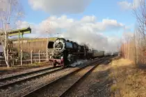 Zur allj�hrlichen Bergparade in Schwarzenberg(Erz.)waren auch dieses Jahr wieder Sonderz�ge unterwegs.Hier zieht 52 8154 ihren Zug durch den Hp.Cainsdorf.10.12.2011.