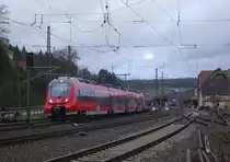 442 264 und 442 737 verlassen am 9. Dezember 2011 als Schulungsfahrt nach N�rnberg den Kronacher Bahnhof.