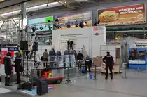 Am Morgen des 30.10.2011 wunderten wir uns, was im Hbf M�nchen f�r ein Tumult herrscht. Des R�tsels L�sung waren die bereits laufenden Vorbereitungen f�r das Event  50 Jahre Anwerbeabkommen zwischen der T�rkei und Deutschland  auf H�he von Gleis 13. Sp�ter wurde auch noch ein Sonderzug zu diesem Thema erwartet, was Abends in den Nachrichten zu sehen war. Zu dem Zeitpunkt waren wir aber schon wieder zu Hause :-)
