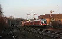 628 640+Bruder mit einer RB von Buchholz nach Bennem�hlen bei der Einfahrt von Walsrode am 10.12.11.
