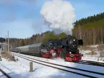 52 8131-6 ist am 11.12.11 mit einem Sonderzug von Nossen nach Johanngeorgenstadt unterwegs, hier im Bahnhof Johanngeorgenstadt.