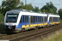 VT 559, ein Coradia LINT 41H der Nordwestbahn, als RE 10 am 26.09.2011 bei Kaarst in der N�he von Gut Lauvenburg.