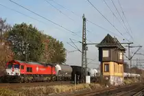 Die Crossrail PB 03  Mireille  f�hrt am 20.11.11 mit einem G�terzug durch Krefeld-Hohenbudberg.