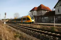 Ab heute bef�hrt die ODEG die Strecke Berlin Wannsee J�terbog hier ein GTW im Bahnhof von Beelitz Stadt am 11.12.2011