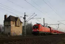 11.12.11 182 001-8 f�hrt mit RE 37410 aus Cottbus in Neustadt/Dosse am W�rterstellwerk 3 Richtung Wittenberge aus. 
Nachtrag 1/2013: Das Stw wurde inzwischen abgerissen.