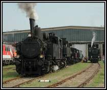 Die ehemalige Erzberg Zahnradlokomotive 97.208 bei der Saisoner�ffnung des Heizhauses Strasshof am 23.4.2006