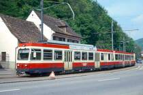 WB Regionalzug 49 von Waldenburg nach Liestal am 08.05.1993 in H�lstein mit Steuerwagen voraus Bt 120 - Bt 118 - Triebwagen BDe 4/4 13. Hinweis: R�ckansicht
