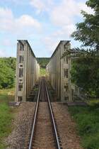 3-teilige, 150m lange Br�cke �ber den Khlong Chawang in Blickrichtung Ban Thung Pho Jn. am 24.August 2011.