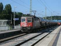 Am 06.Juli 2011 durchfuhr Re421 375 ohne Halt Bergen/R�gen.