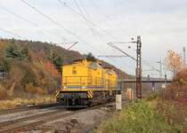 Die Loks 203 002 und 203 001 von Leonhard Weiss befanden sich am 05.11.2011 auf Fahrt Richtung Norden. Hier bei Mecklar.