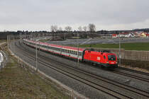 1116 111 mit EC 113 am 18.12.2011 in Hattenhofen.