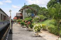 Bahnsteig des Bf. Phru Phi in Richtung Thung Song Jn. gesehen am 24.August 2011.