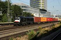 Am sehr heissen 23.08.2011 kam 182 569-4 am m�nchner Heimeranplatz durch.