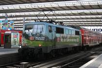 Die andere Werbe-111er  DAV  am m�nchner Hbf. Bullenhitze am 23.08.2011