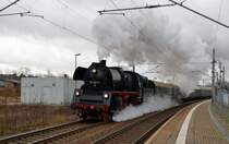 35 1097 bef�rdert ihren Sonderzug von Chemnitz nach Annaberg durch den Hp. Chemnitz-Hilbersdorf.