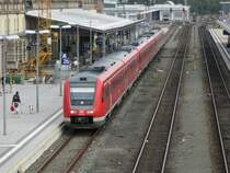 23.9.2011 16:42 DB AG 612 990 sowie zwei weitere Triebz�ge der Baureihe 612 als IRE aus N�rnberg Hbf nach Dresden Hbf leicht versp�tet in Hof (Saale) Hbf.