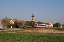 5047.043 durchf�hrt als R 7238 die Ortschaft Pillichsdorf (Strecke: Gro� Schweinbarth - Obersdorf). 27. September 2011
