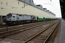 ITL-Tiger 250 007 mit einem schier endlos langen Sch�ttgutwagenzug am 19.04.06 nachmittags im Chemnitzer Hauptbahnhof. 