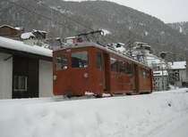 Der alte Triebwagen 3017 bei Abfahrt in Zermatt in Richtung Gornergrat