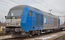 LTE 2016 904 Hercules mit lehren Containerzug wartet in Pragersko f�r Weiterfahrt Richtung Hafen Koper. / 21.12.2011