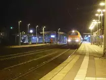 218 834 und 218 832 schleppten am 31.12.2011 den liegengebliebenden ICE 402 026  Lutherstadt Wittenberg  wieder nach Berlin in Stendal.