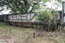 บ.ท.ข. 52 (บ.ท.ข. =B.H.W./Bogie Hopper Wagon, Talbot - Aachen, Bauj. 1975) dürfte schon länger im Depot Thung Song stehen. Bild vom 24.August 2011.
