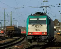 Cobra 186 207 (2815) rangiert am 29.12.2011 in Aachen West.