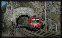 OEC 732  Technikum K�rnten  gezogen von 1116 030 am 22.4.2006 bei der Durchfahrt des Krausel Tunnel kurz vor Breitenstein.
