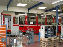 Tag der offenen T�r in der HW Landquart.Hier ein Panoramawagen der Berninabahn in der Werkstatt.29.04.06