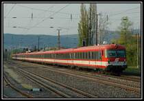 4010 006 mit Steuerwagen 6010 006 voraus als IC 653 „SUPERFUND“ auf dem Weg von Wien nach Graz am 22.4.2006 bei der Durchfahrt in Bad V�slau.