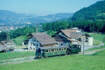 BC Museumsbahn-Dampfzug 5022 von Chaulin Weiche nach Blonay am 24.05.1999 bei Cornaux mit Dampflok exLEB G 3/3 5 - exSEG C4 171.