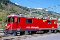 RhB - Ge 4/4 II 625  K�BLIS  am 07.10.1999 in Scuol - Thyristor-Streckenlokomotive - �bernahme 01.06.1984 - SLM5266/BBC - 1700 KW - Gewicht 50,00t - L�P 12,74m - zul�ssige Geschwindigkeit 90 km/h - �2=02.12.1998 - Logo RhB deutsch.
