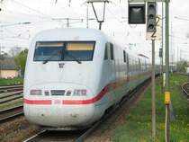 ICE 1 bei der Ausfahrt aus Plattling HBF in Richtung Wien Westbahnhof. 2.5.2006